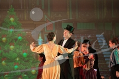 1.30 Scrooge lädt zur großen Weihnachtsfeier ein