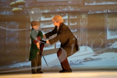 1.6 Der kleiner Tim holt seinen Vater von der Arbeit ab